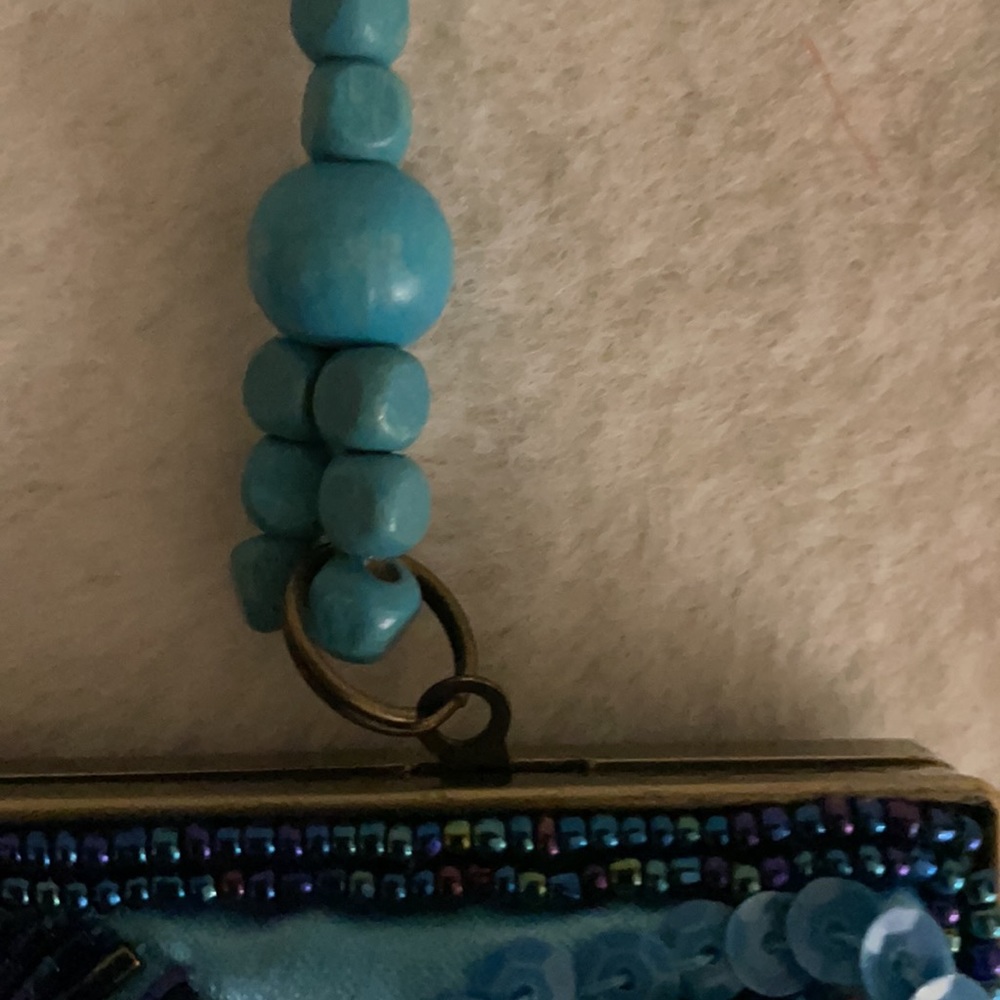 iN’s Vintage Style Woman’s Beaded Mini Bag - Picture 6 of 13